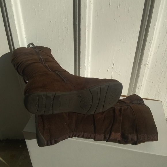 Max Collection Boots - Picture 4 of 4